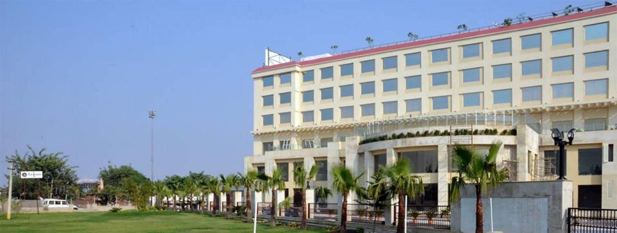 Hotel Ramada Neemrana Zewnętrze zdjęcie