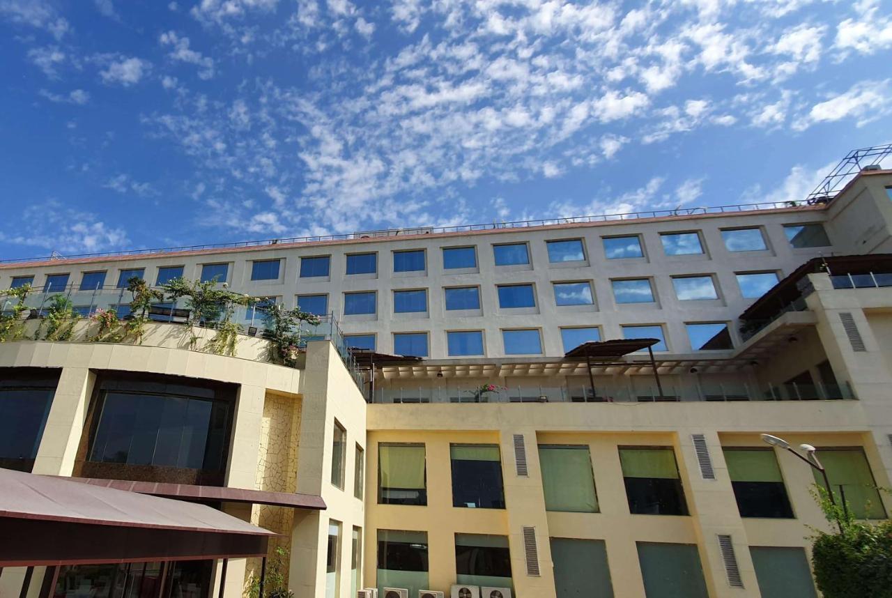 Hotel Ramada Neemrana Zewnętrze zdjęcie