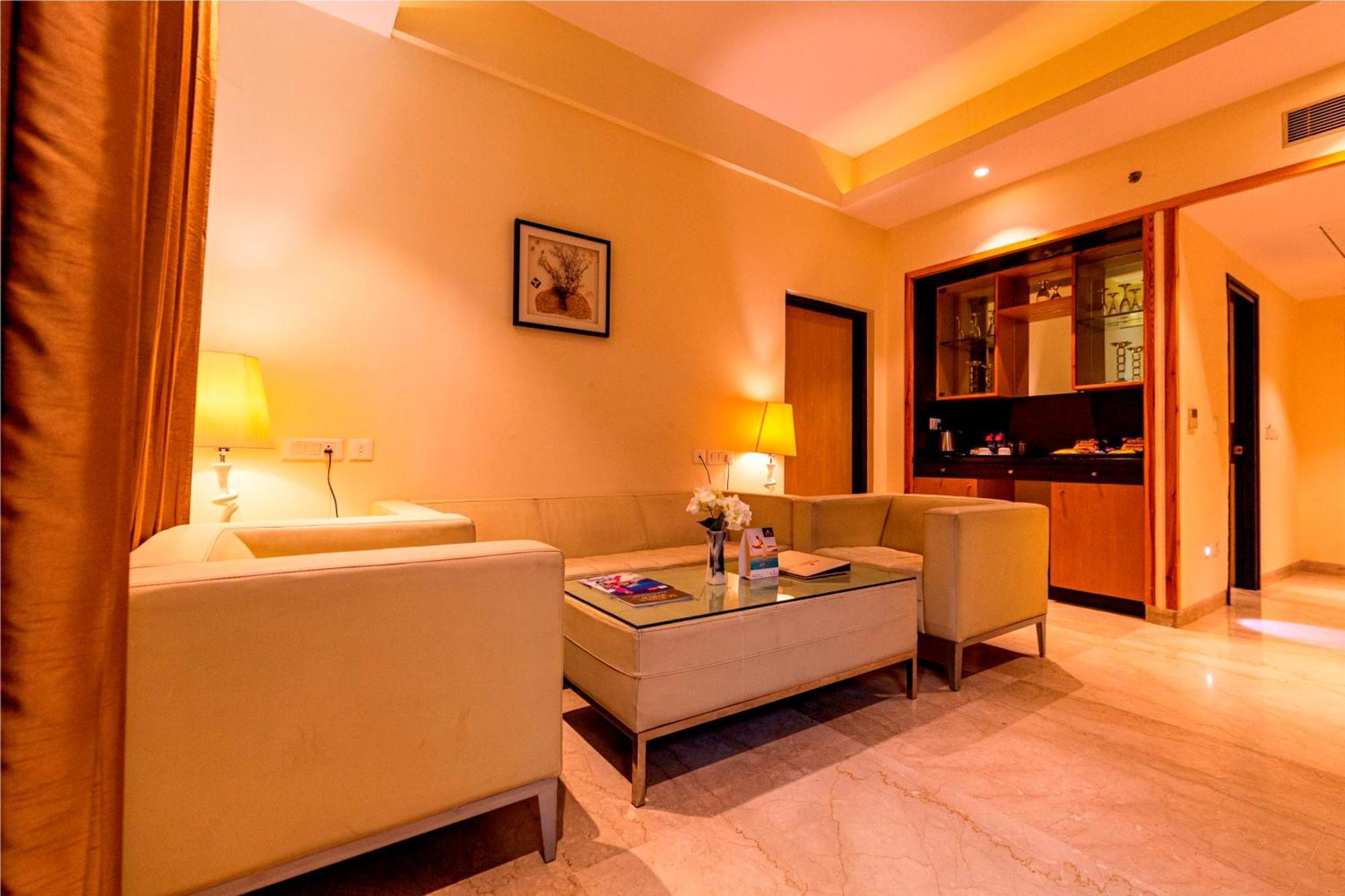 Hotel Ramada Neemrana Zewnętrze zdjęcie